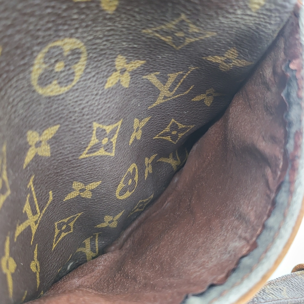 Louis Vuitton Monogram Danube Crossbody Shoulder Bag.. Authentic.. - Picture 12 of 16